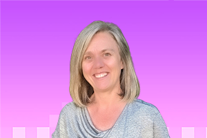 headshot of Alison Ennis