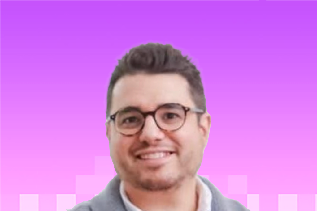 Headshot of Jonathan Soares smiling