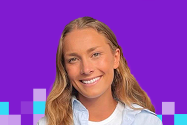 Emma Torres headshot