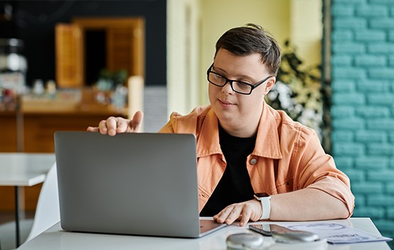 A Deque University scholarship recipient.