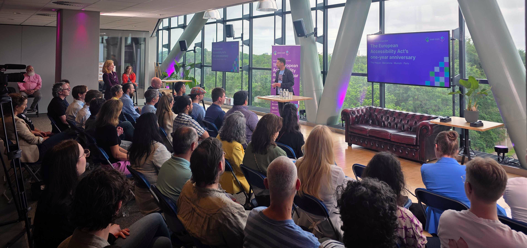 Ron Beenen, speaking to the audience at Deque's Axe-con Mini event at The Hague